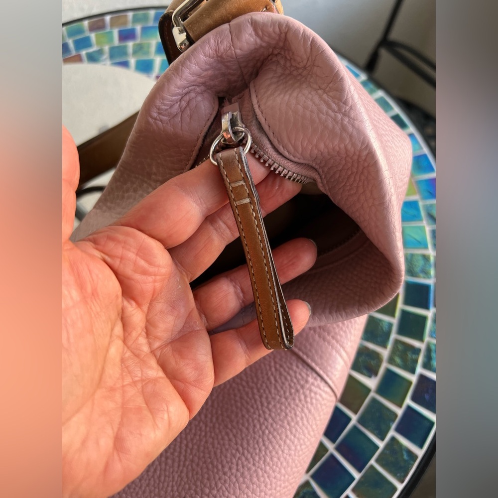 Coach Large pebbled leather Hobo bag in soft pink. - Picture 10 of 17